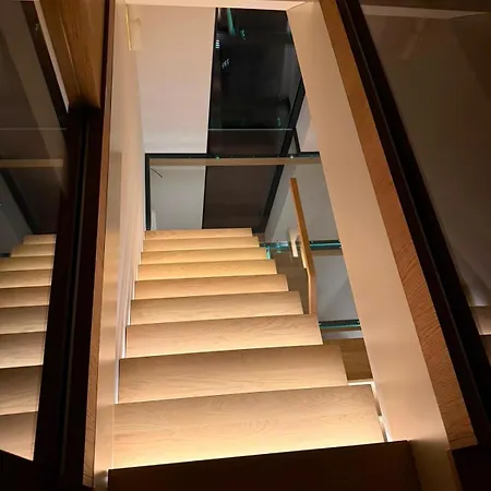 El Apartment